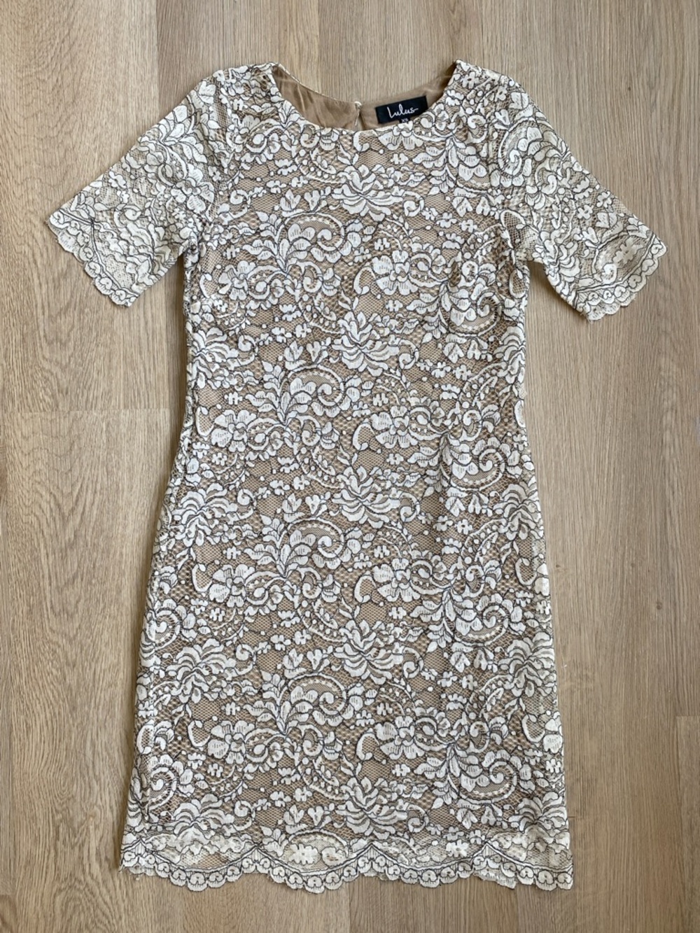 Lulus Lace Mini Dress XS Beige Nude Lined Short Sleeve Floral Scalloped Hem - Picture 2 of 13